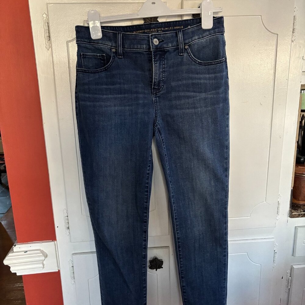 Chico’s So Slimming Girlfriend Slim Leg Ankle Jeans. Women’s size 4R